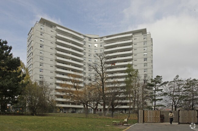 Photo du bâtiment - Baroness Apartments
