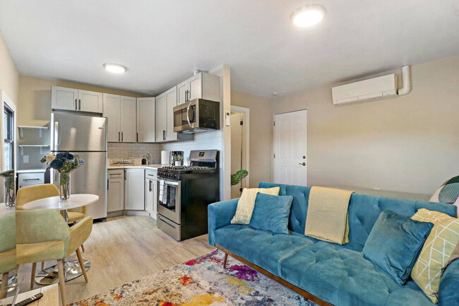 Building Photo - 5009 Columbia Ave