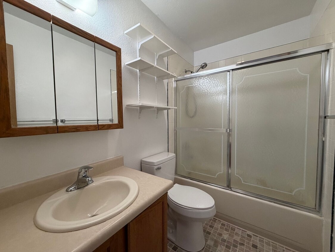 Building Photo - 7520 Bearfoot Cir