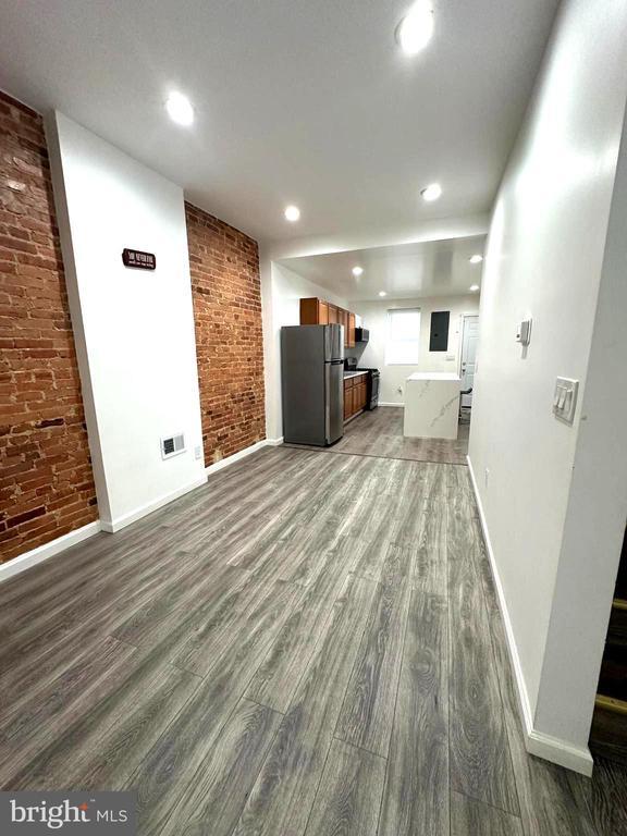 Foto del edificio - 2654 Wilkens Ave