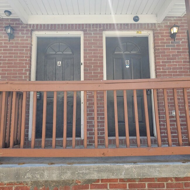 Foto del edificio - Welcome to 988 Sims Ave in Atlanta, and wa...