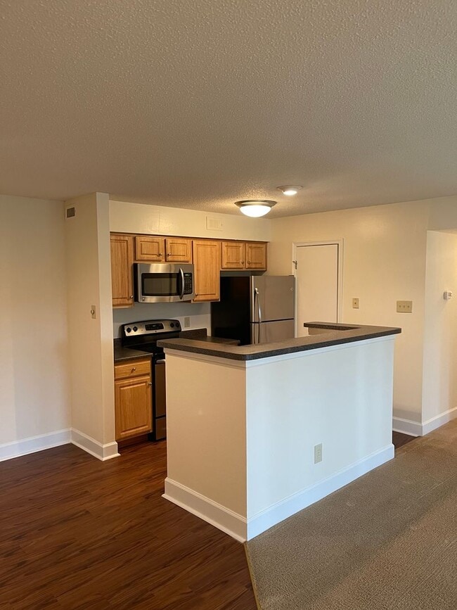 Building Photo - Apartments at Sunset