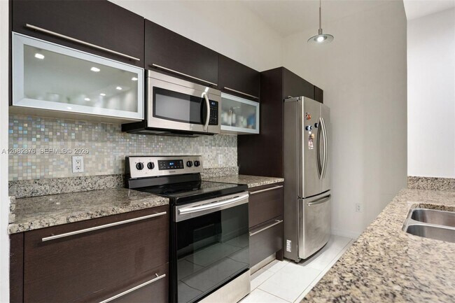 Building Photo - 951 Brickell Ave