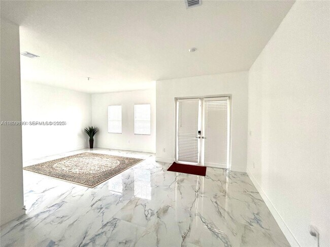 Foto del edificio - 12220 SW 44th Ct