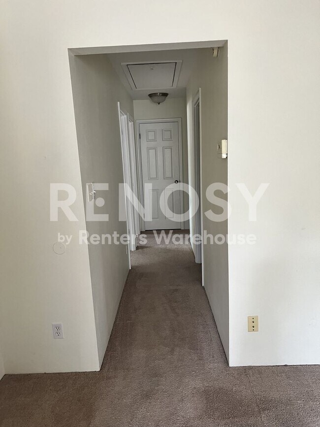 Foto del edificio - 1470 Pine Row Ct