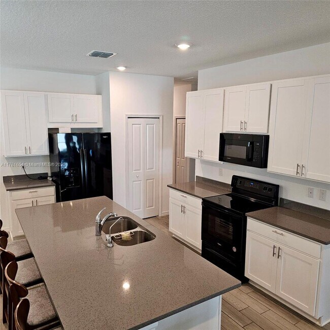 Building Photo - 11838 Brighton Knoll Loop