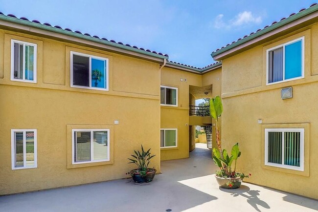 Building Photo - 1-Bedroom, 1-Bathroom Apartment for Rent –...