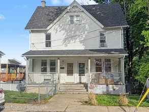 Building Photo - 516 4th St