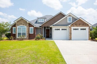 Building Photo - 4078 McKenzie Ln