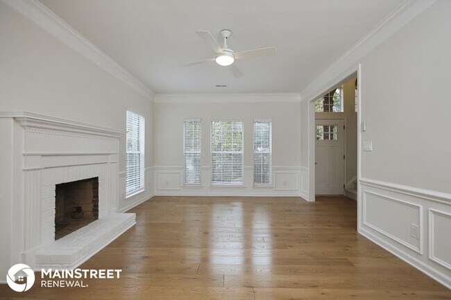 Building Photo - 112 Monterey Dr
