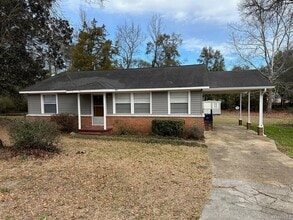 Building Photo - 110 Yaupon Dr