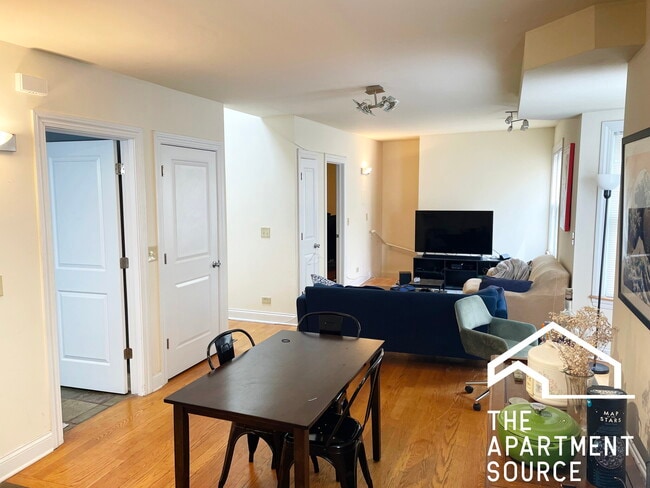 Foto del edificio - 1738 W Altgeld St