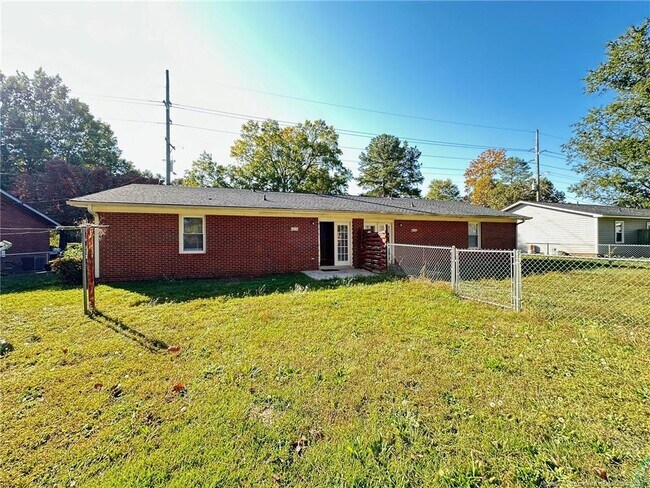 Building Photo - 4208 David St