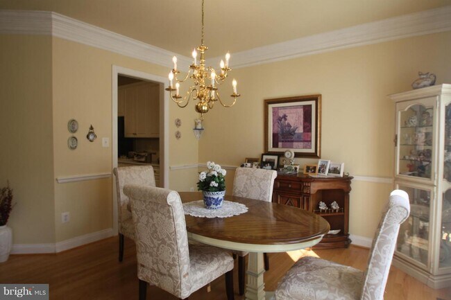 Foto del edificio - 1155 Regal Oak Dr