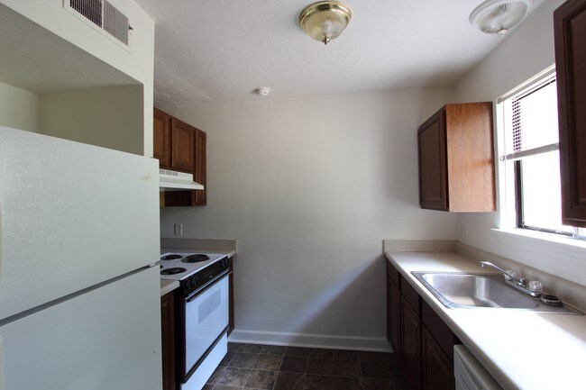 Interior Photo - Rockbrook