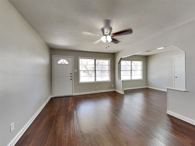 Foto del edificio - 3808 Washington St