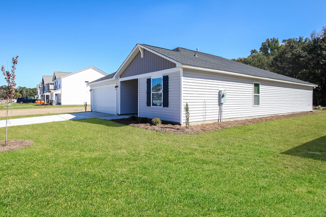 Building Photo - 2010 Barnhart Dr, Sumter, SC