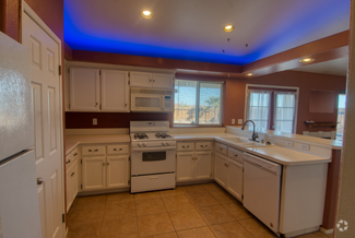 Building Photo - 72548 Sunnyslope Dr