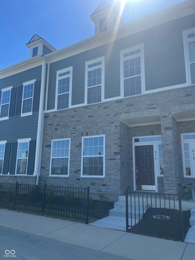 Building Photo - 816 Kinzer Ave