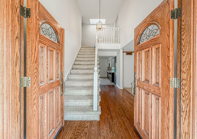 Foto del edificio - Calabasas 4BR w/pool + spa, views, solar p...