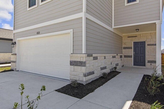 Building Photo - 452 Unforgiven Ln