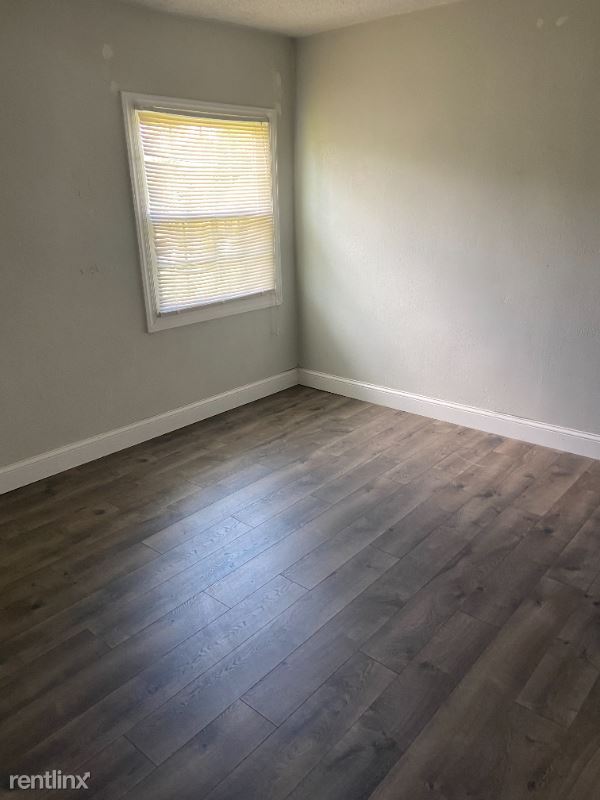 Building Photo - 2 br, 1 bath House - 2644 longview Rd.,,Pa.