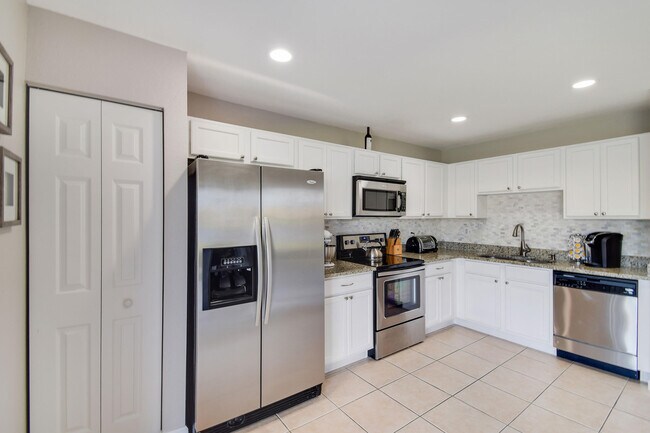 Foto del edificio - 6125 Eaton St