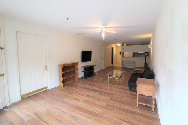 Foto del edificio - River View Condo in Star City - 4 Bedrooms - Available 06/04/2026