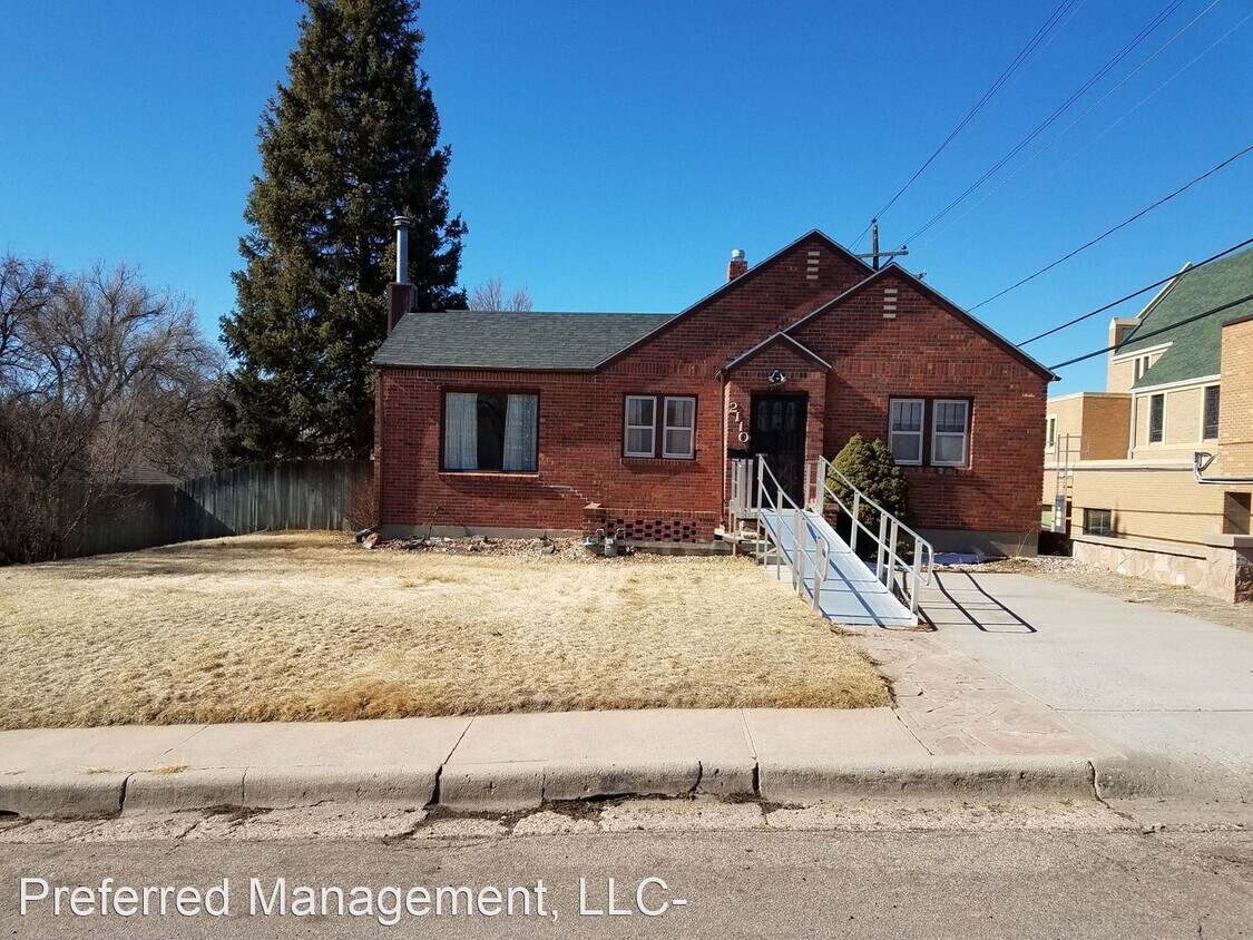 Primary Photo - 4 br, 2 bath House - 2110 Duff Avenue