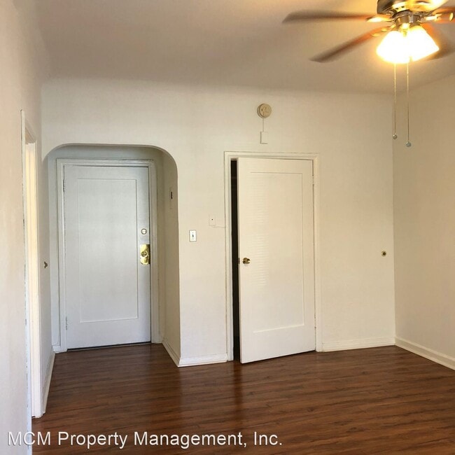 Building Photo - 1742 N Edgemont St