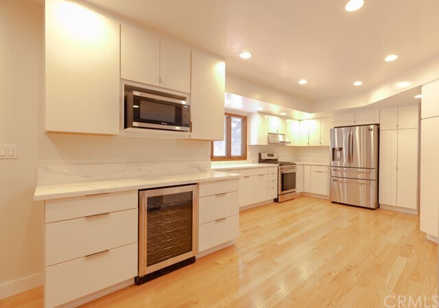 Foto del edificio - 635 Bradford St