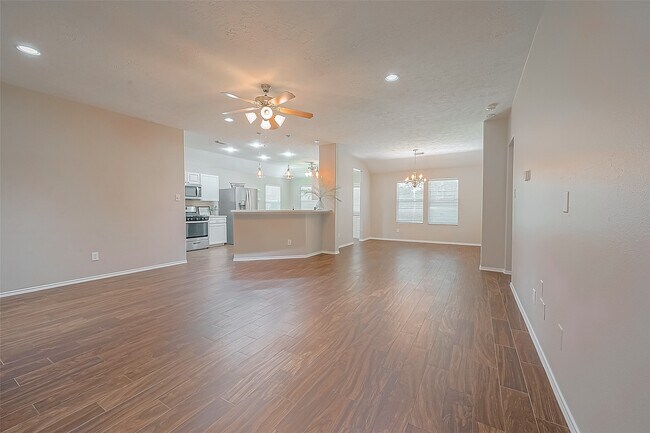 Building Photo - 11 Yarrowdale Ct