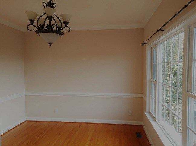 Building Photo - 4 br, 3.5 bath House - 1184 Farmington Drive