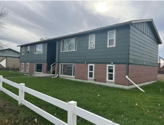 Foto del edificio - 413 N Cherry St