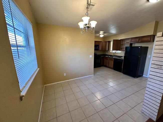 Building Photo - For Rent: Spacious 2-Bedroom, 2-Bath Home ...