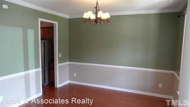 Building Photo - 3 br, 2.5 bath House - 149 Pearson Place