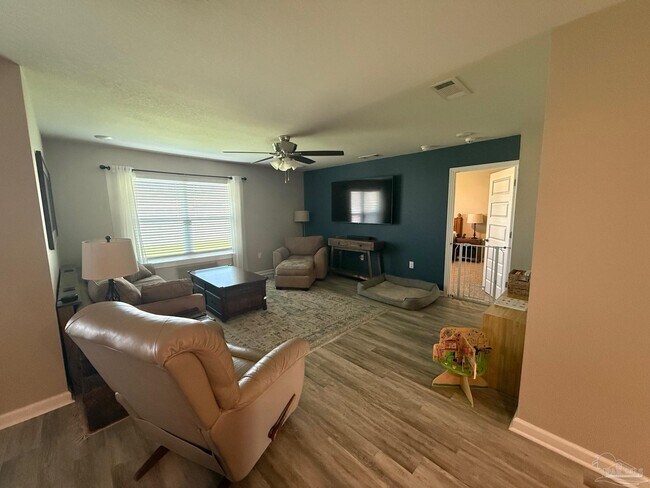 Foto del edificio - 4377 Tiger Oak Ct