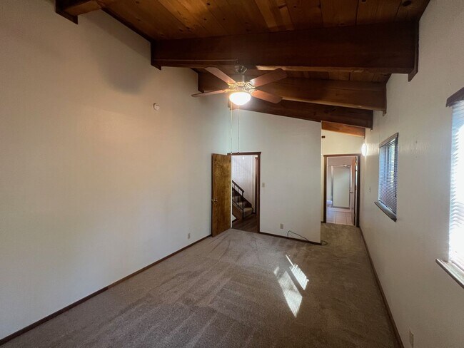 Foto del edificio - 3 bed 2.5 bath Lodge Style Duplex