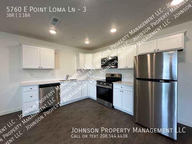 Foto del edificio - 5760 E Point Loma Ln