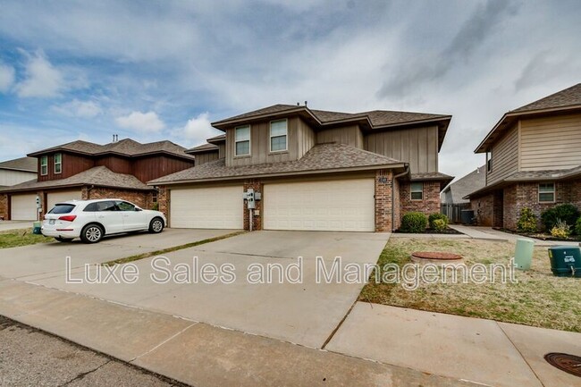 Building Photo - 2149 Buena Vida Ln