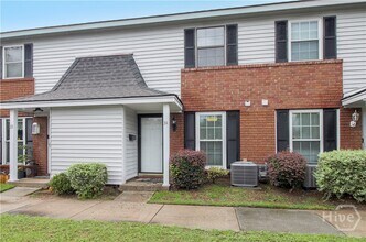 Building Photo - 34 Knollwood Cir