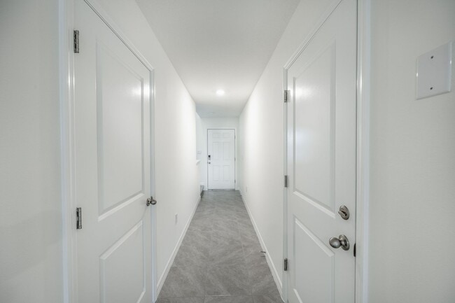Building Photo - Limited-Time Offer! Move in by 3/31/2025 &...