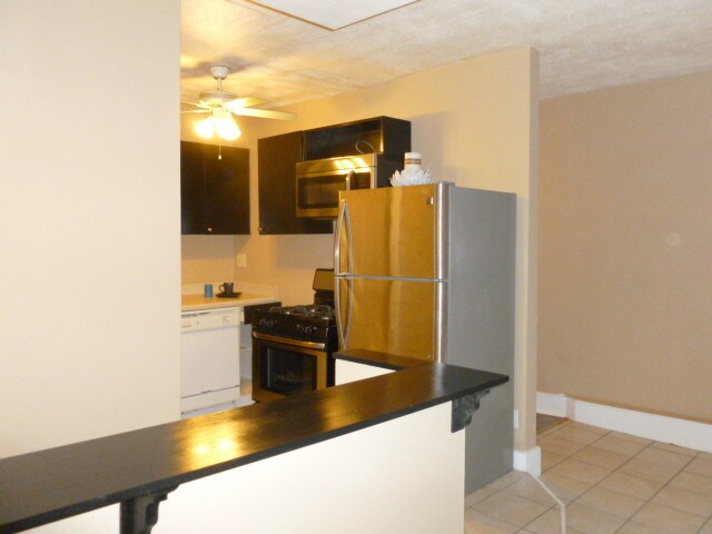 Foto del edificio - 331 W 9th St