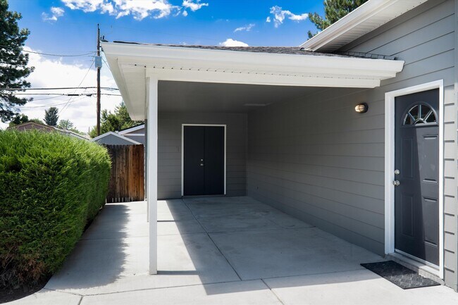 Foto del edificio - 4717 S Clarkson St