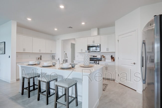 Photo - 18315 Ridgeline Dr House