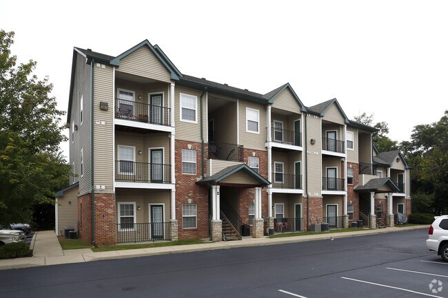 Plato S Court At Knights Landing Apartments Bloomington In