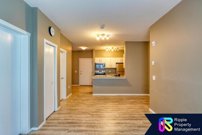 Photo du bâtiment - 4641-4128 Avenue Northeast - 3107 Ave