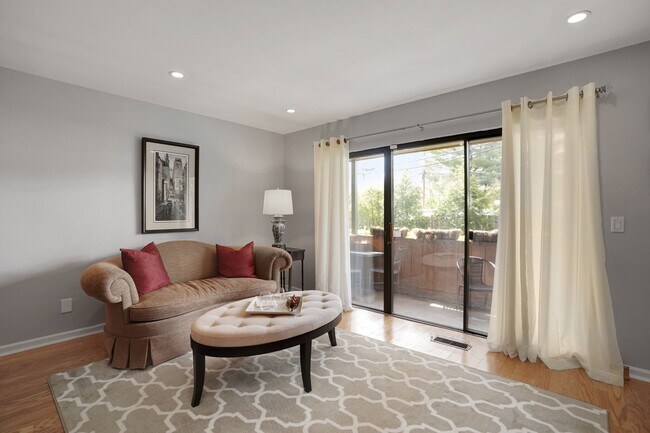 Foto del edificio - 971 Bloomfield Ave