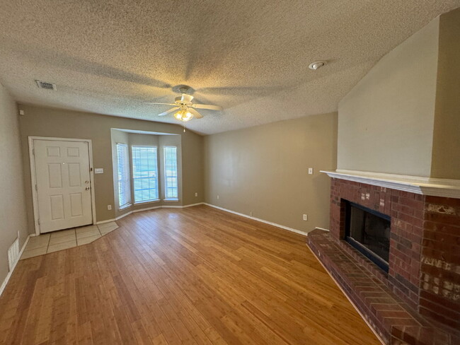 Building Photo - House Located Within Shadow Hills Near Wal...