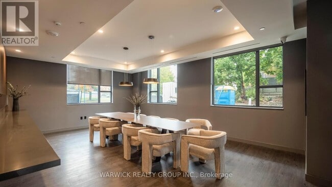 Building Photo - 4365 Bloor St W